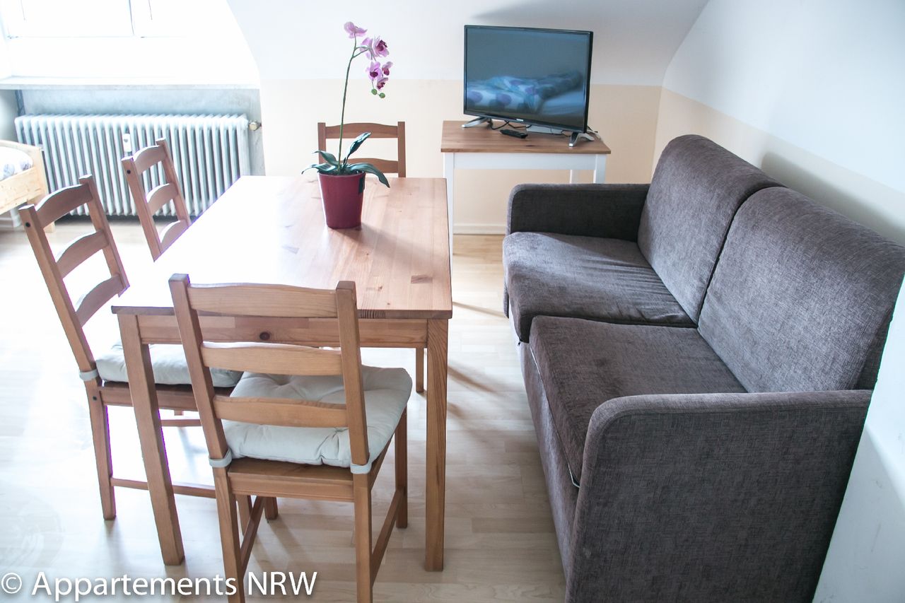 Furnished apartment in Düsseldorf Rath  Near the airport, cozy apartments with a direct connection to the old town  in Düsseldorf