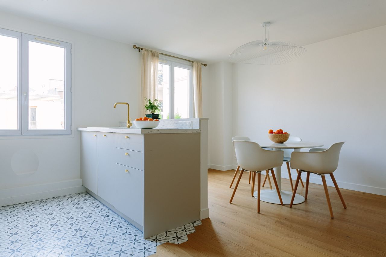 One-bedroom apartment — quiet and bright