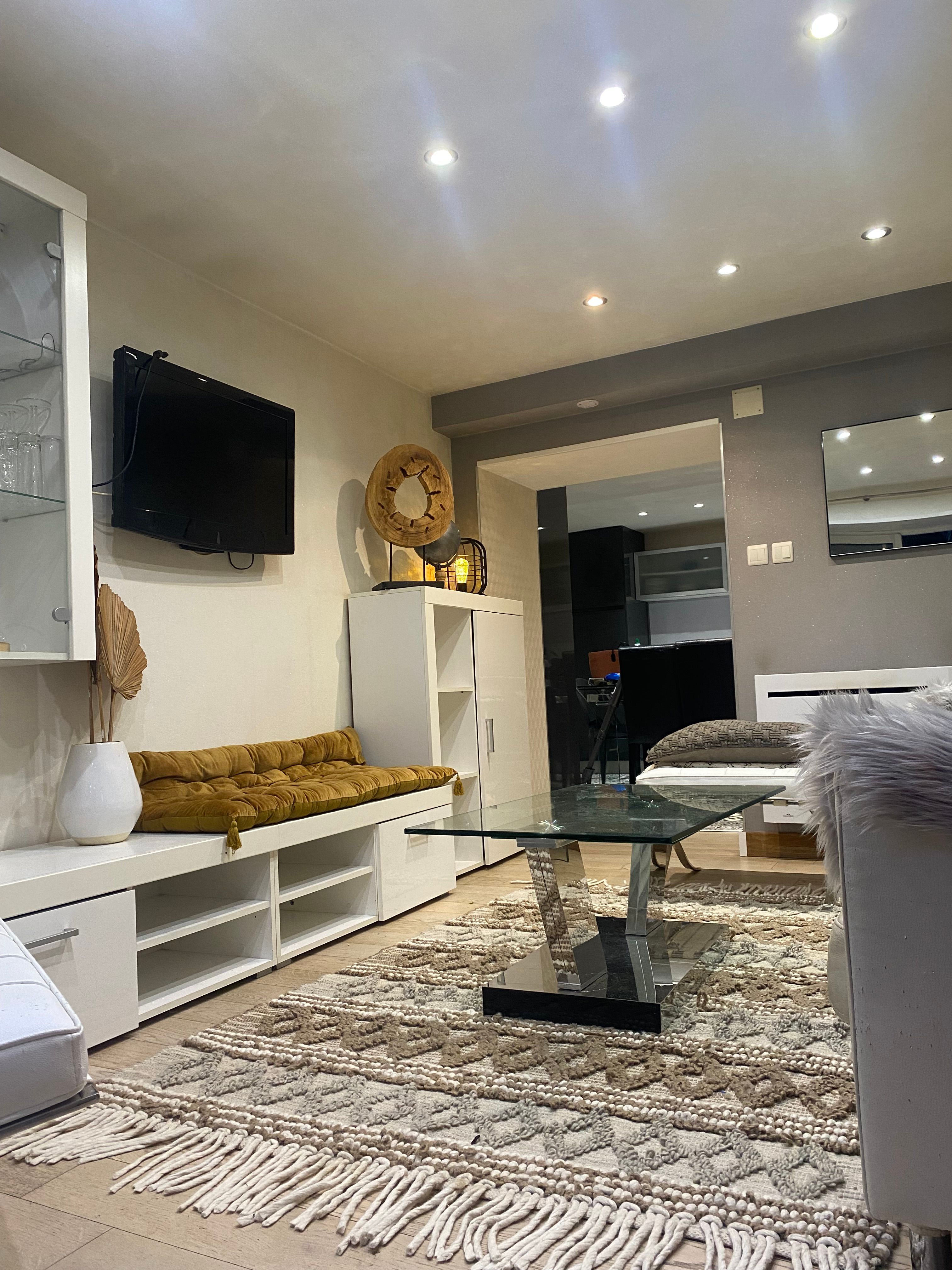 Location Appartement dans le centre de rennes au calme et au bord de la ville (loyer tout