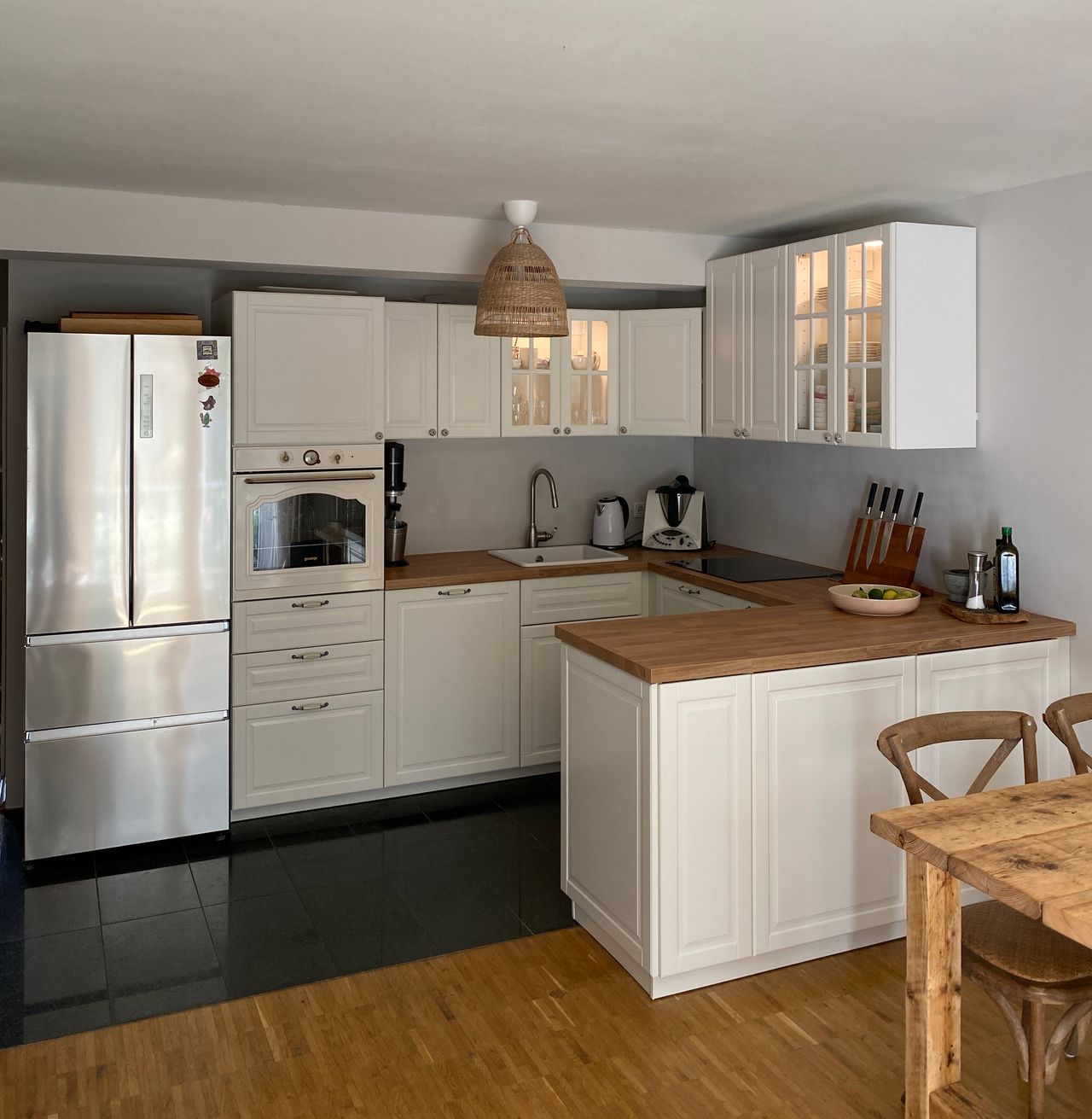 Furnished 3-room apartment with garden in Düsseldorf-Hamm
