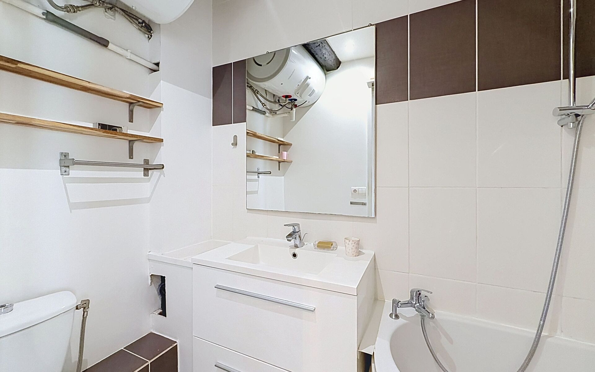 Location À louer – Magnifique studio meublé (1380€)– 67 Rue Peyssonnel, 13003 Marseille (
