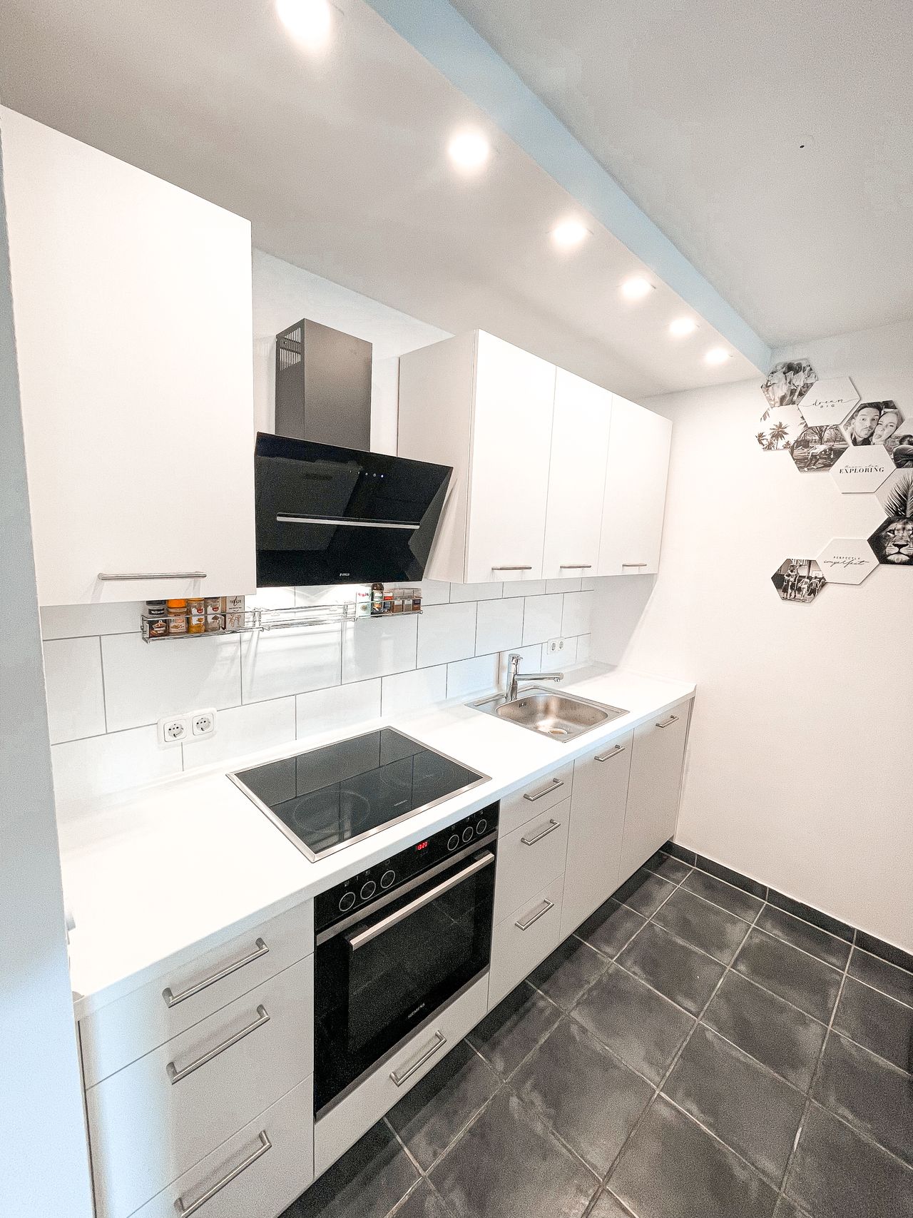 Fashionable, spacious suite in south Köln