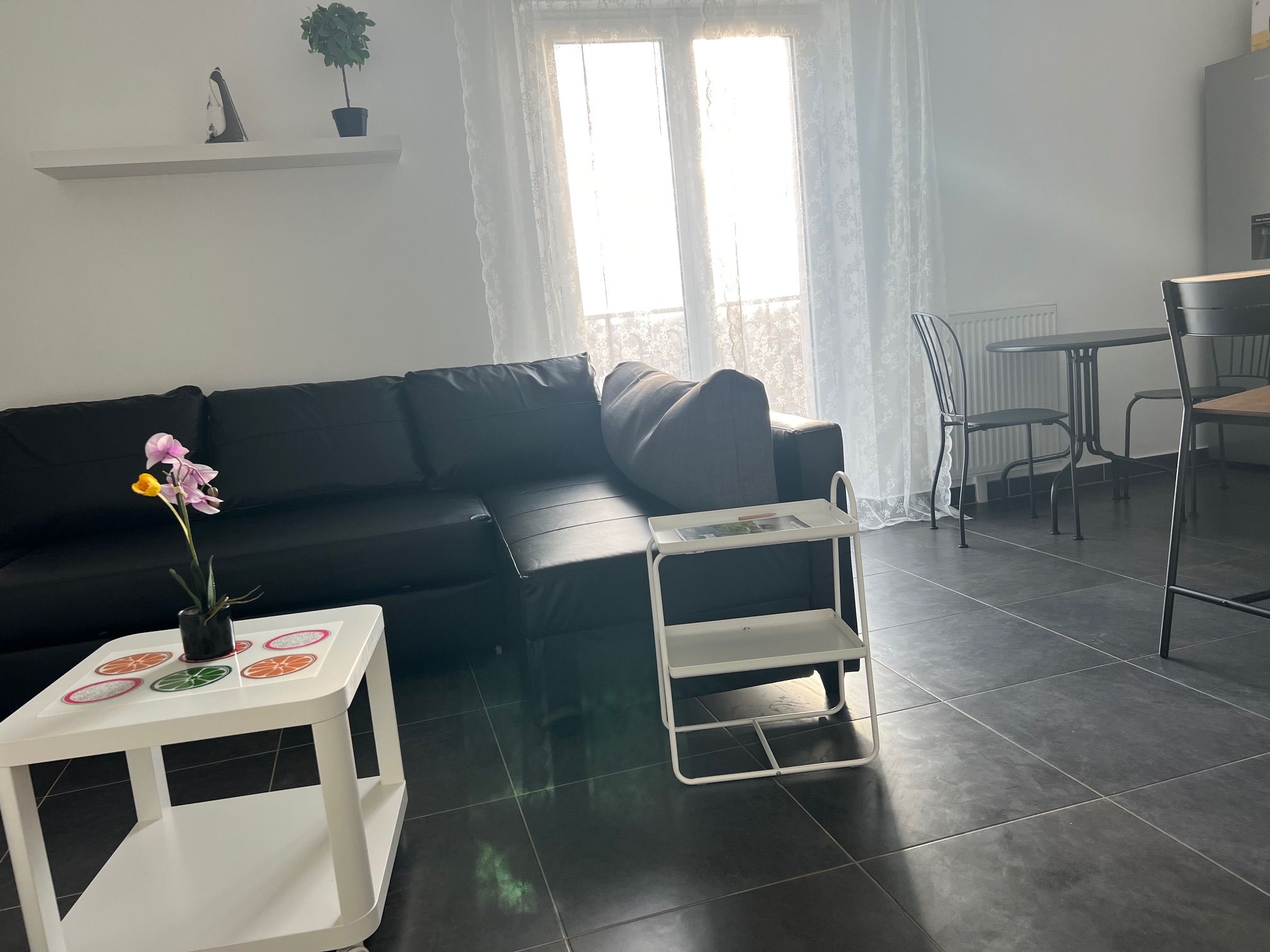 Location Studio T1 lumineux et spacieux avec balcon et parking à Noisy-le-Grand (loyer to