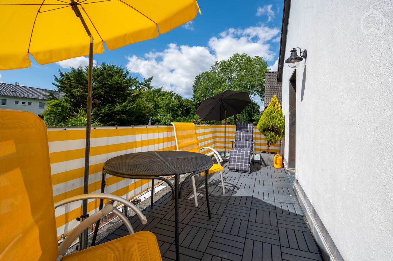 Very high quality furnished apartment with winter garden & balcony in Cologne