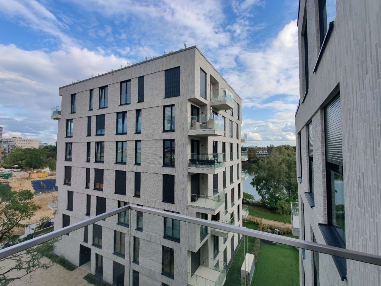 Exclusive New-Build Apartment with Lake View at Albertussee in Düsseldorf