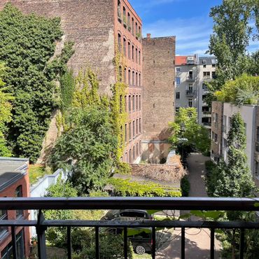 Quiet loft apartment in Berlin's hippest neighborhood in Kreuzberg