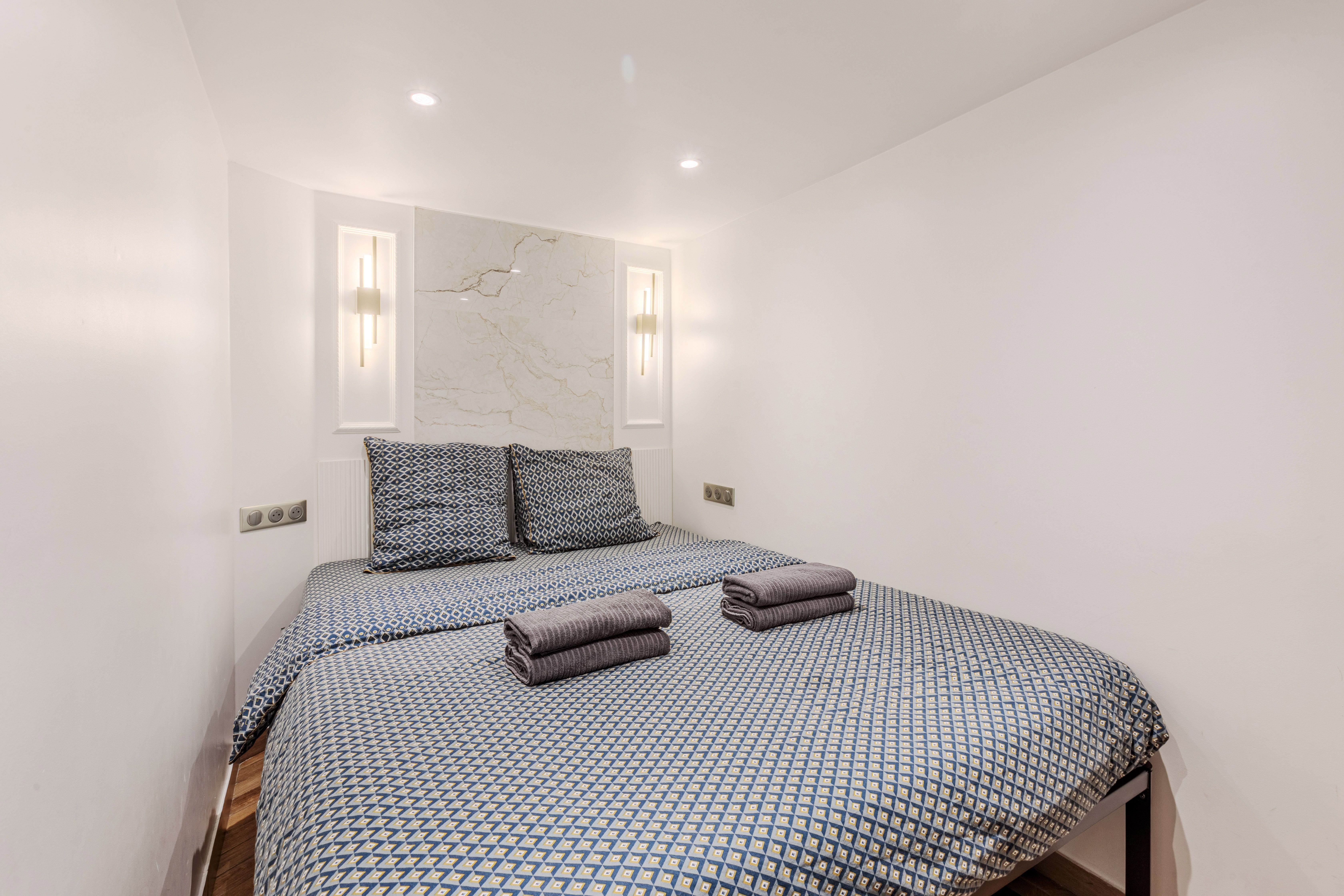 Lux (loyer tout inclus) Paris