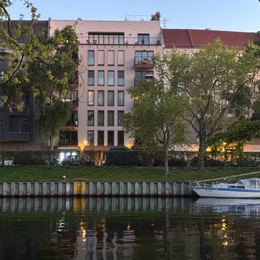 Private Waterfront Penthouse in Charlottenburg in Charlottenburg