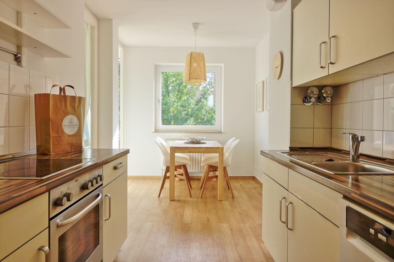 Furnished 4-room apartment in quiet city location