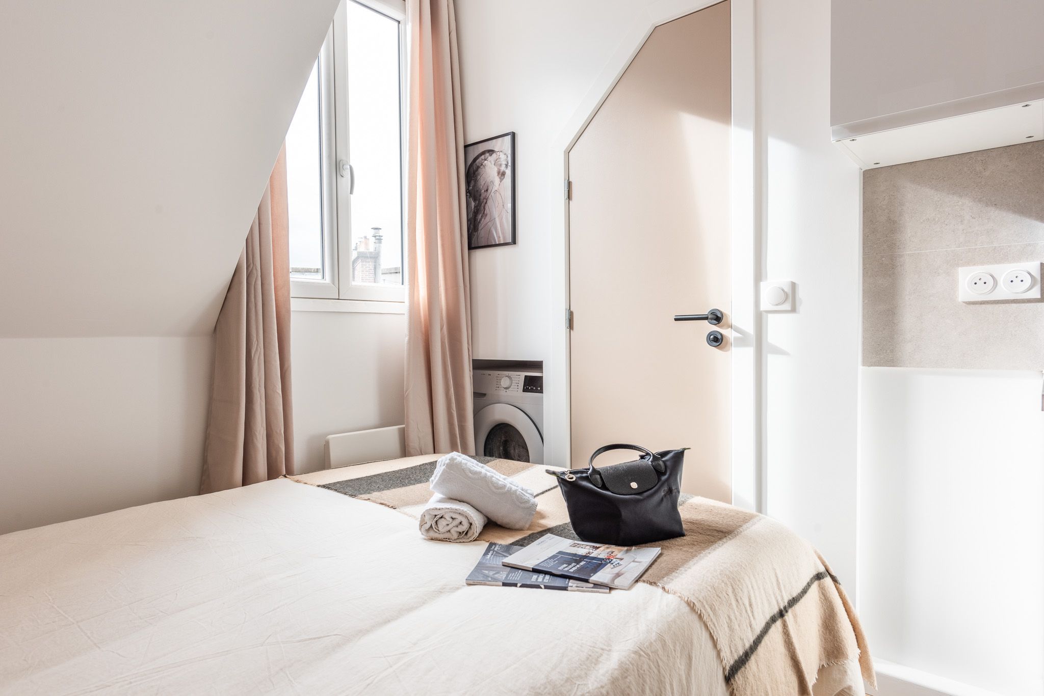 Location Studio de standing clé en main – Avenue Victor Hugo, Paris 16e (loyer tout inclu