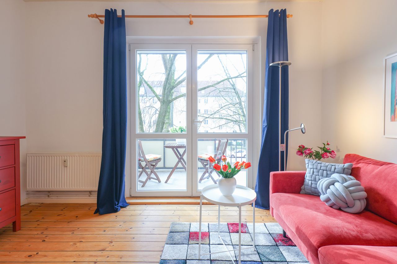 Practical 3 room apartment with balcony and green view at Prenzlauer Berg