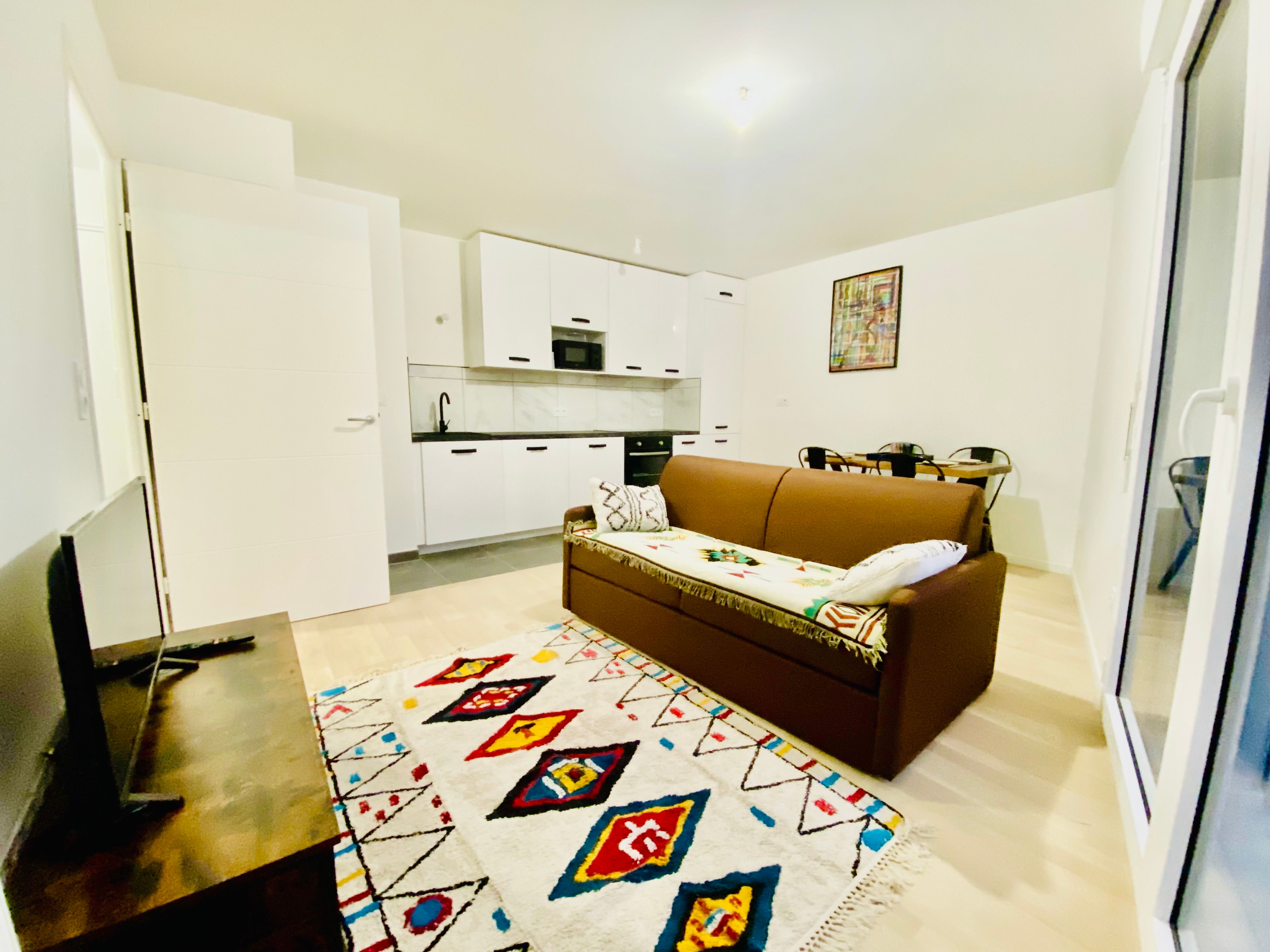 Location Appartement haut standing 5 min du métro (loyer tout inclus)