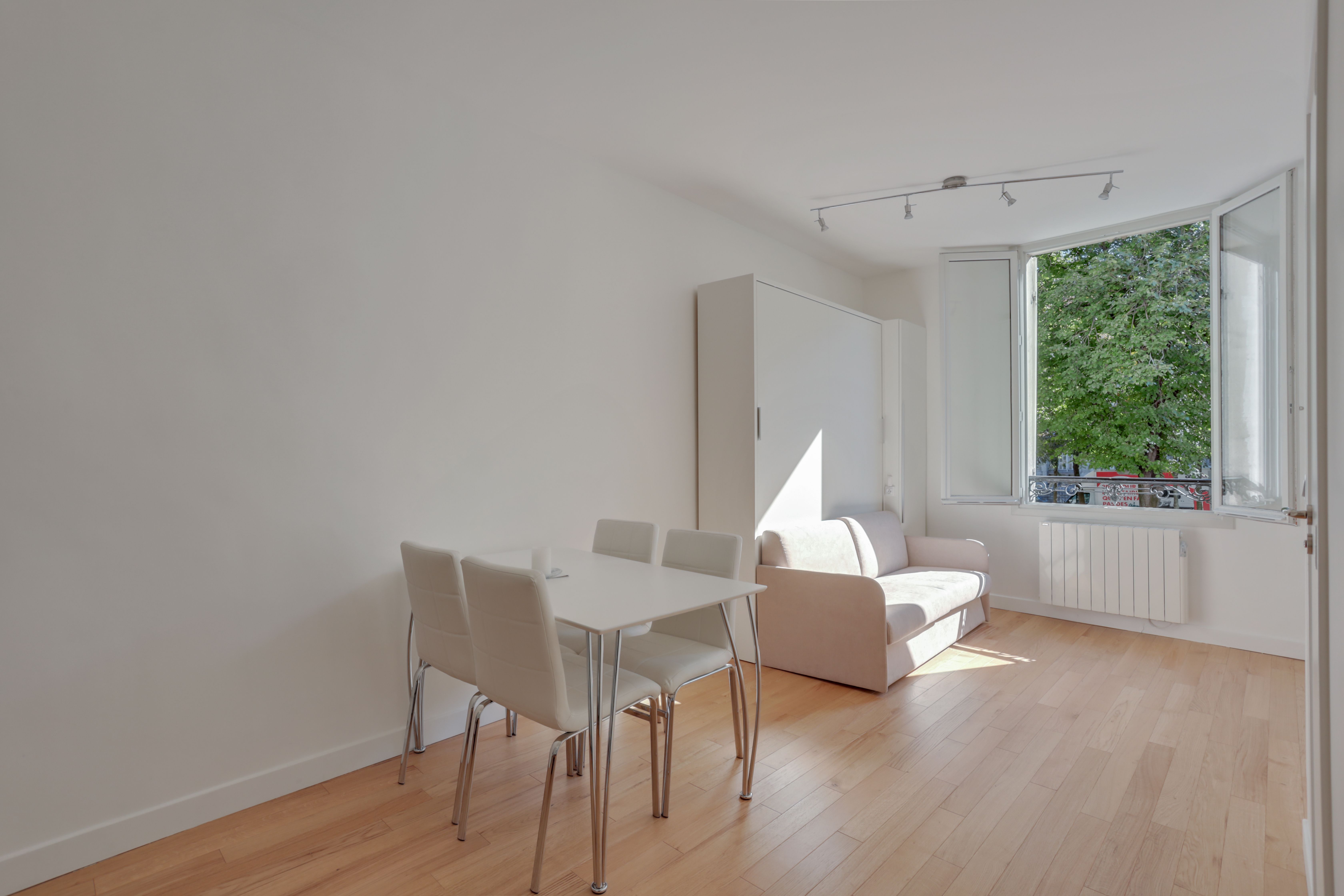 Location Bright Sudio Batignolles (loyer tout inclus)
