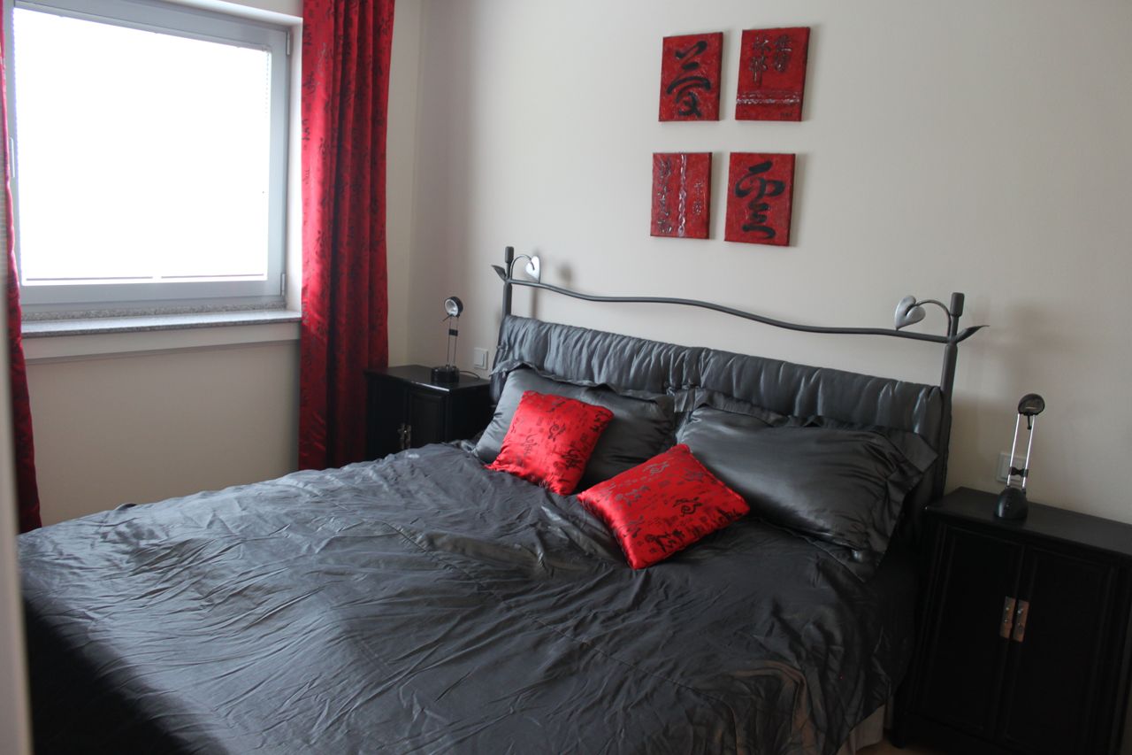 Modern apartment on the river Main (Frankfurt am Main)