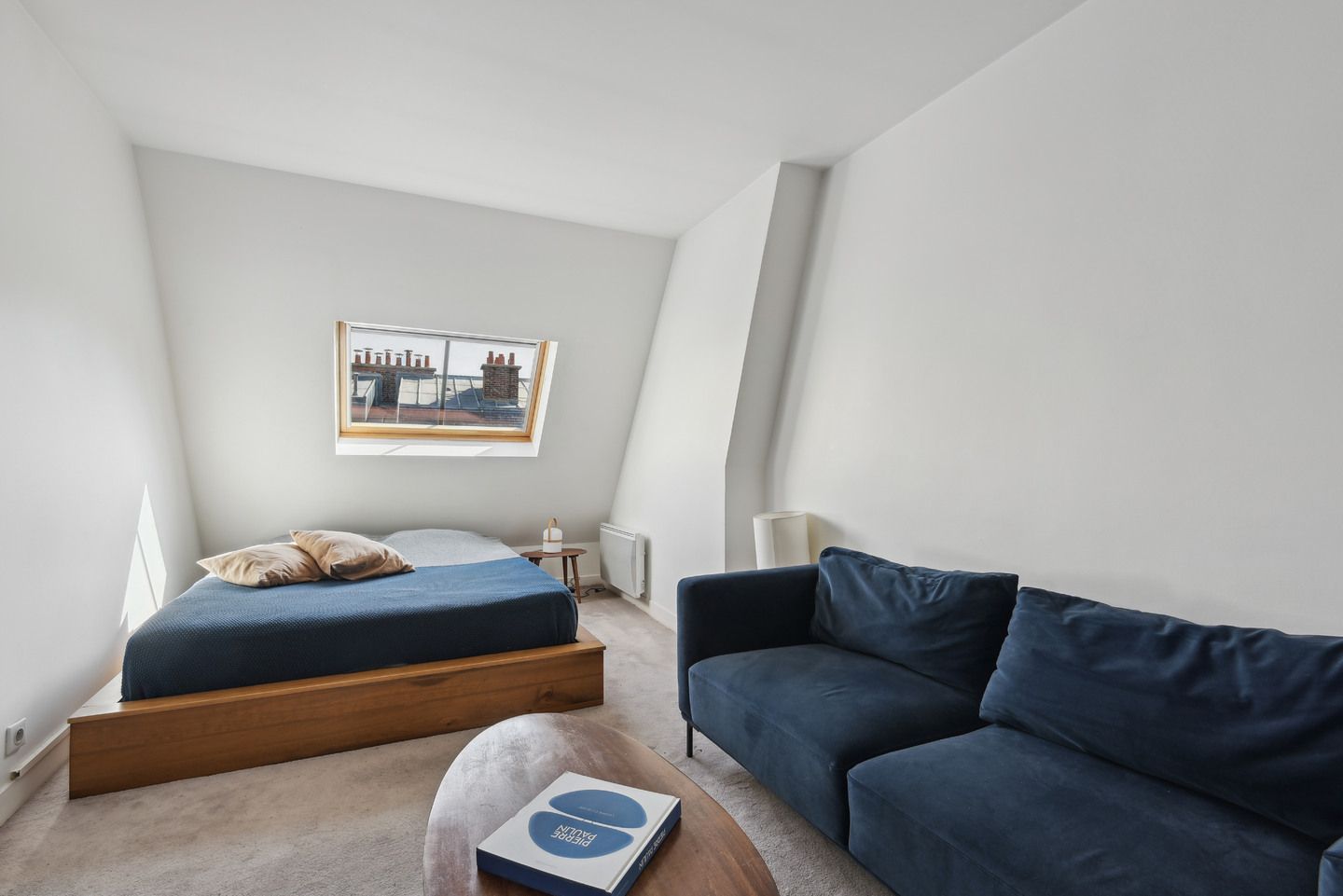 ID 373 Champs Elysees / rue Marbeuf (loyer tout inclus) Paris 8e