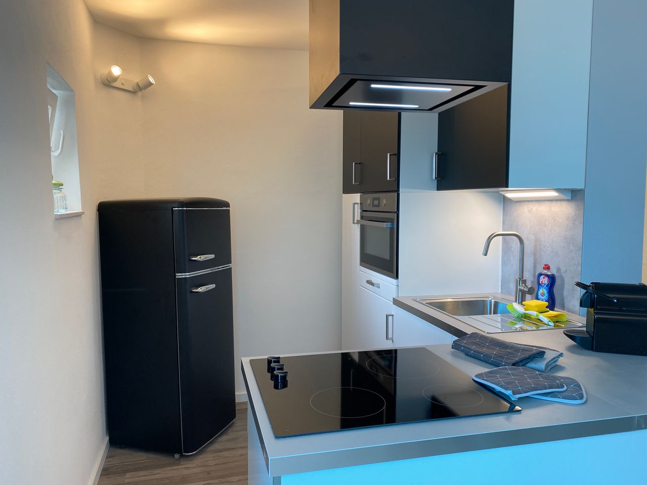 Wonderful bright and new apartment close to media harbour in Düsseldorf