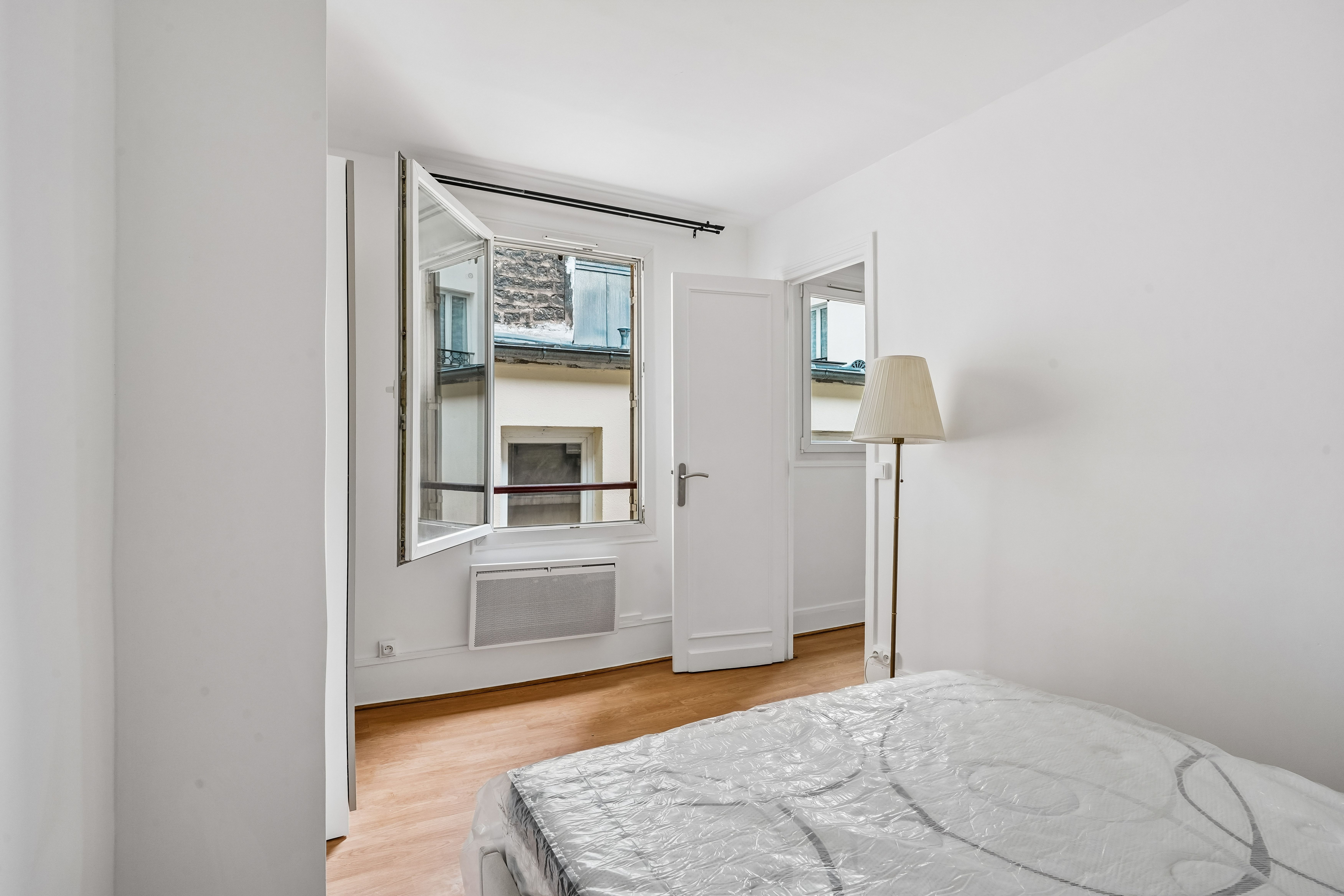 Necker / rue de Vaugirard (1er étage) (loyer tout inclus) Paris 15e