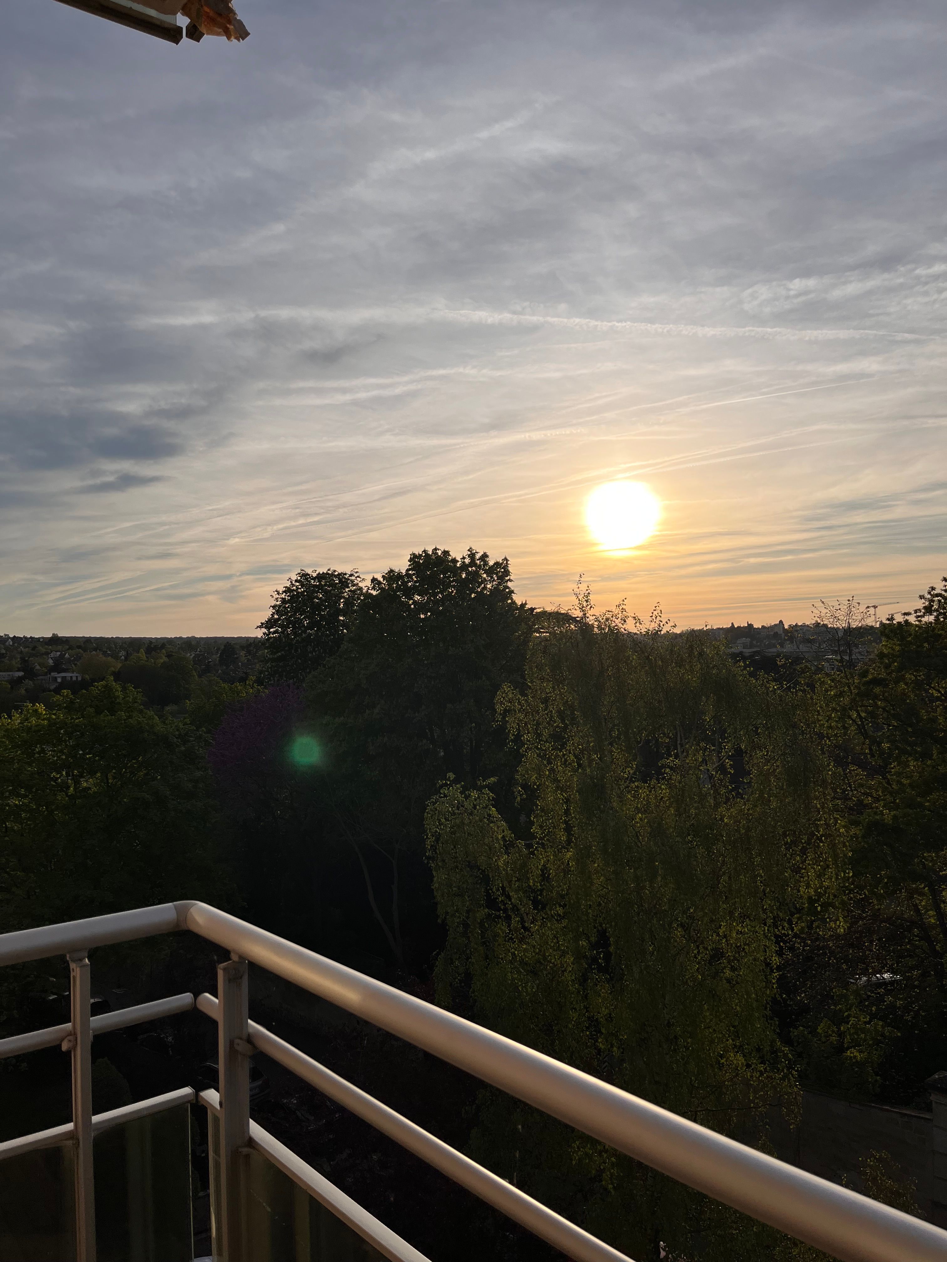 Location T5 -3 chambres - 10 couchages - centre ville  avec parkings -cave - gardien (loy