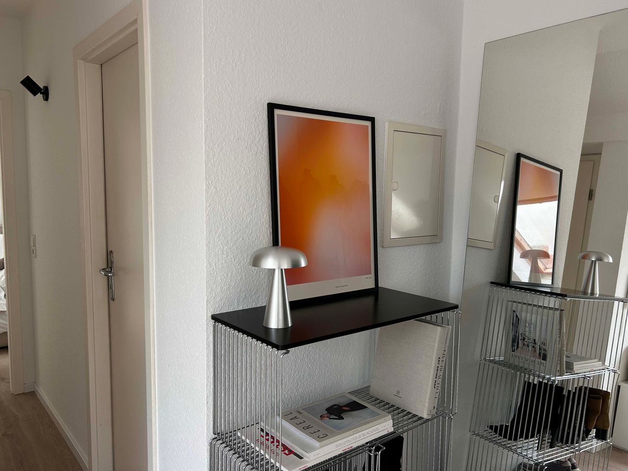 Stylish, lovingly furnished top-floor flat with terrace and view of the famous Frankfurt skyline