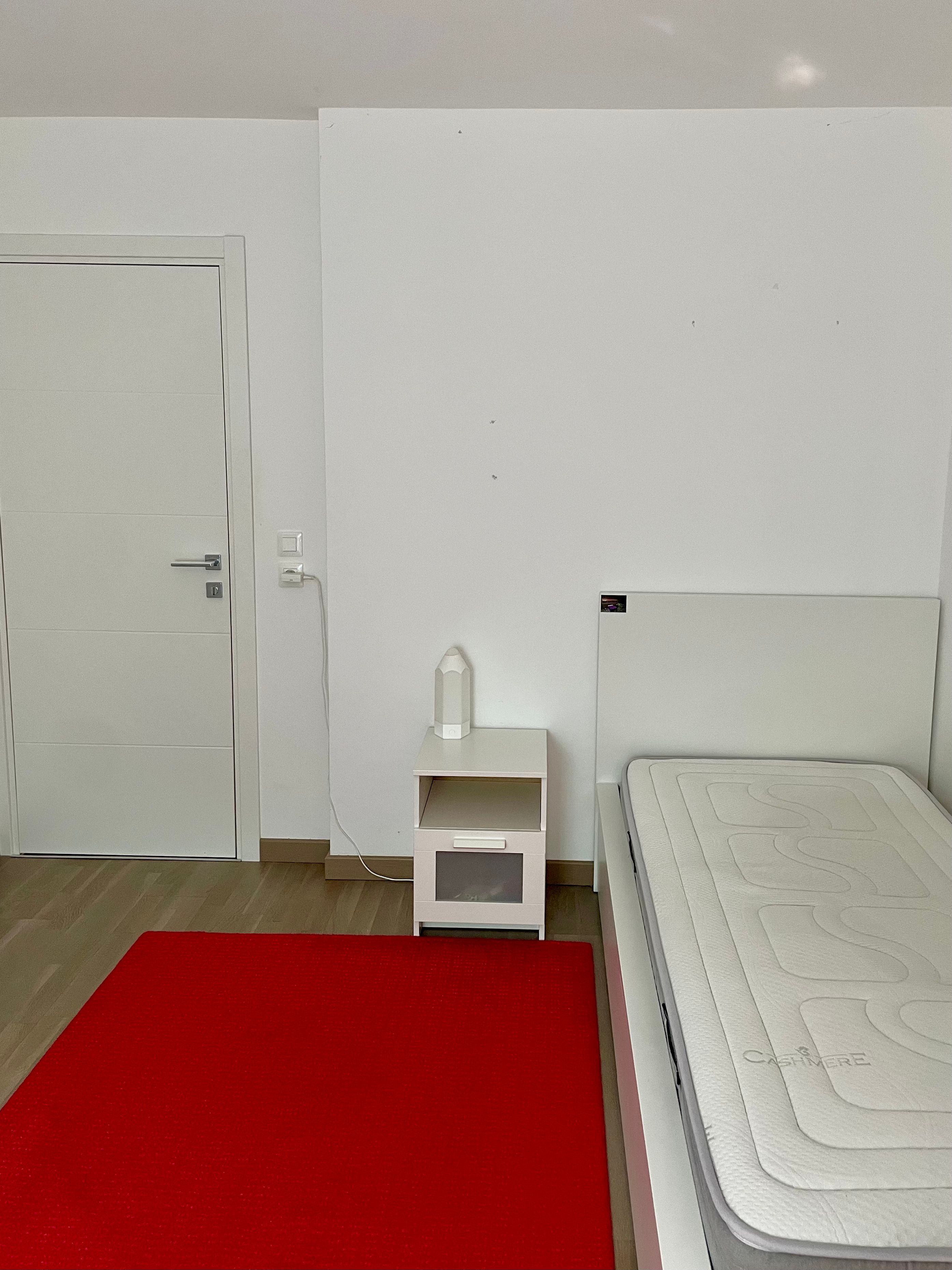 Location Spacieux appartement meublé de 3 chambres avec terrasse, jardin privé et 2 place