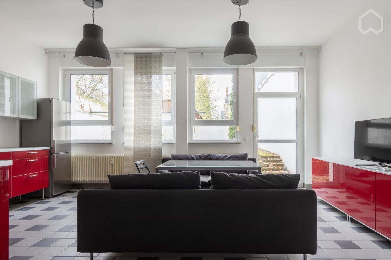 Quiet, fashionable studio in Frankfurt am Main