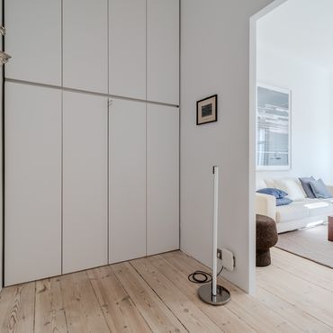 Curated period apartment with designer kitchen, near Ku'damm in Halensee