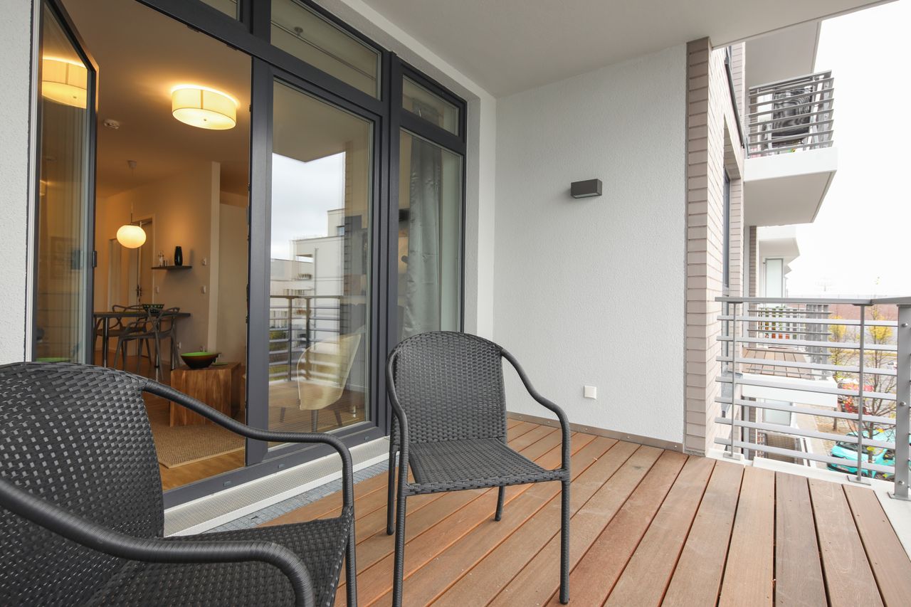 Perfect 2 room business apartment with spacious balcony on Prenzlauer Berg