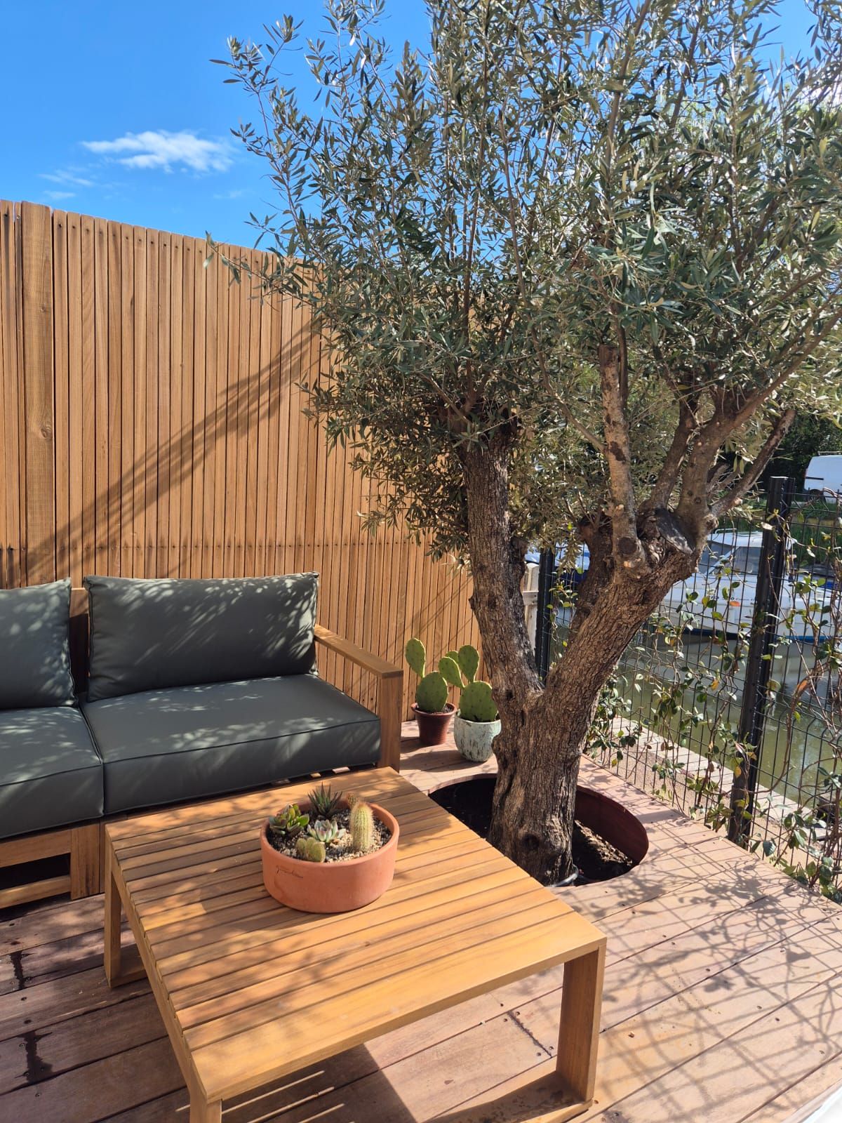 Location LA MAISON DU PETIT PORT. Entièrement rénovée en 2025. A 8mn de St Tropez ! (loye