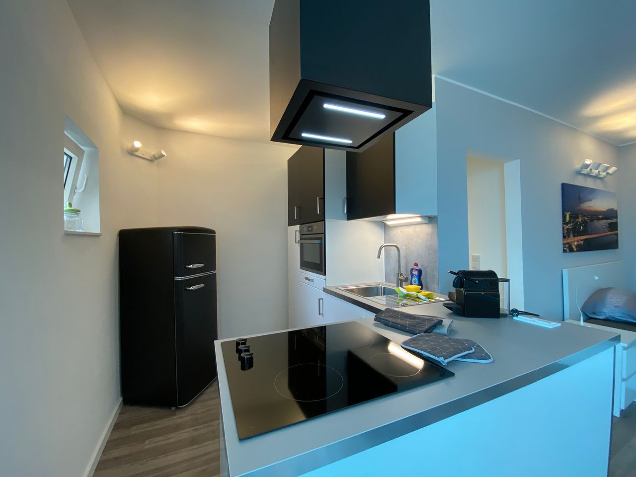 Wonderful bright and new apartment close to media harbour in Düsseldorf