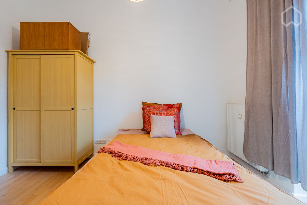 Charming 2 rooms and a terrace in Friedrichschain (Samariterkietz)