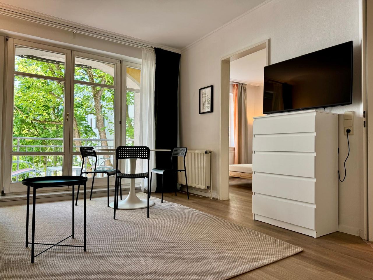 2-room flat, with a balcony in Florakiez