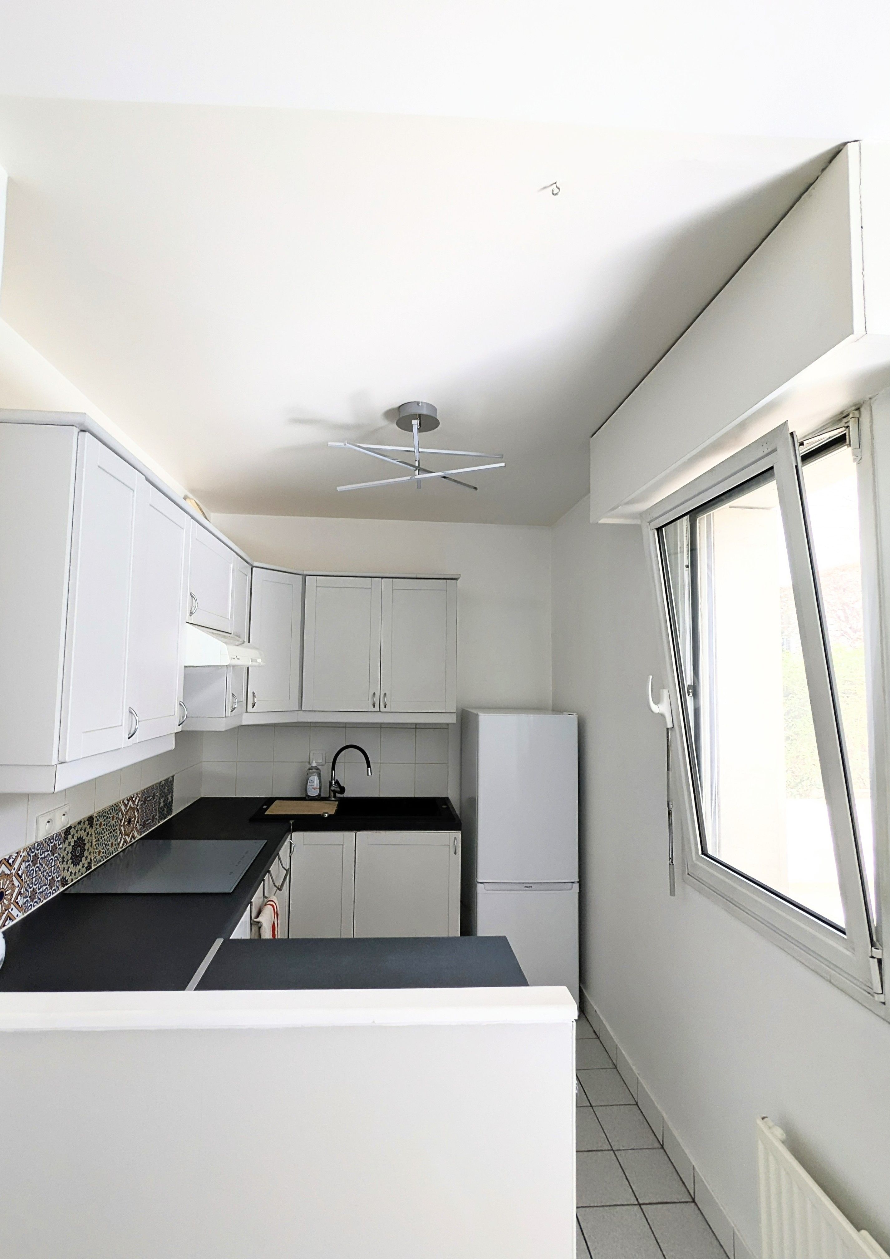 Location Location T1 bis meublé – 35m² + jardin privé – Rueil-Malmaison (loyer tout inclu
