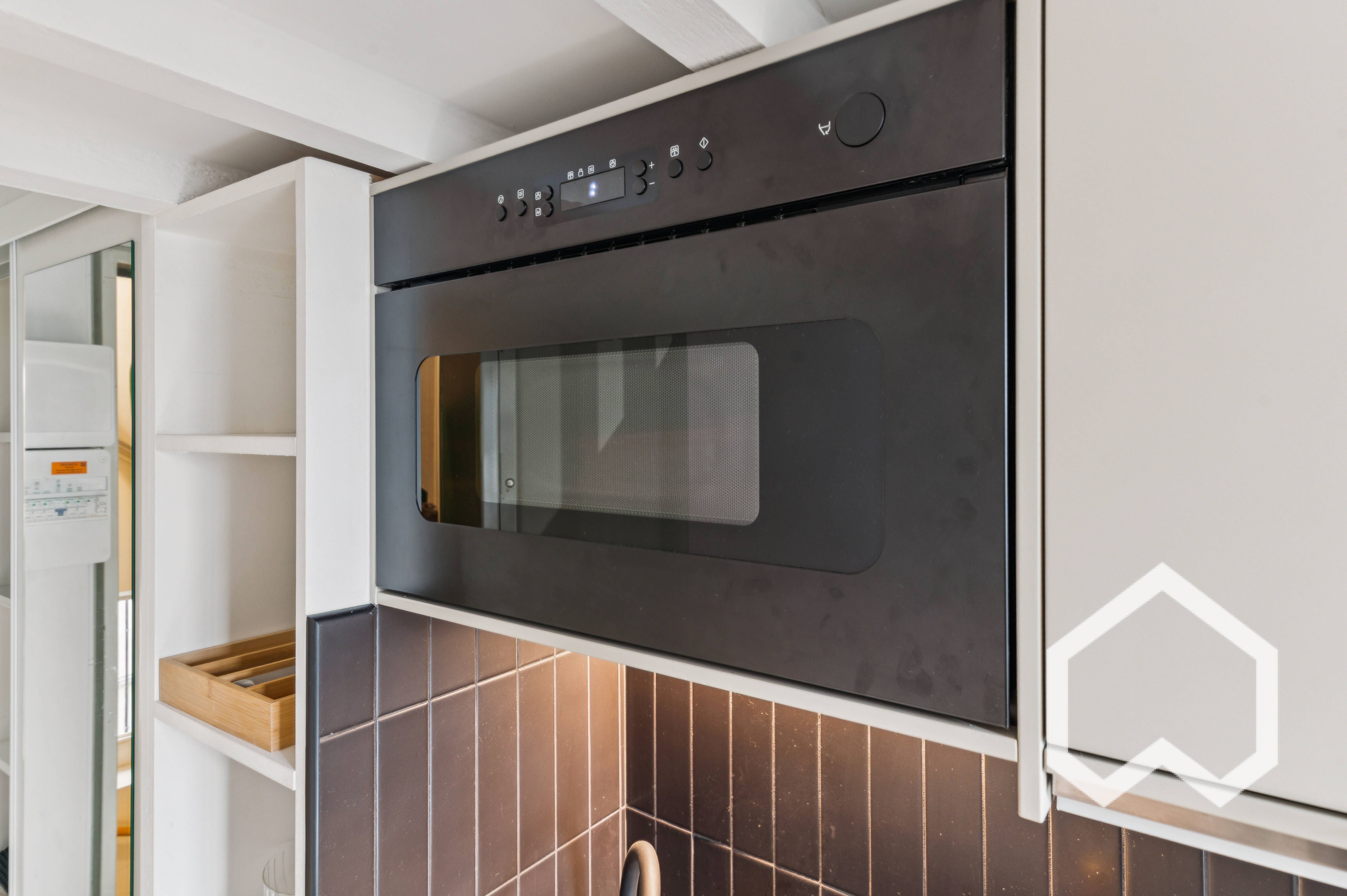 Location Studio 12m² - Quartier Latin - Odéon (loyer tout inclus)