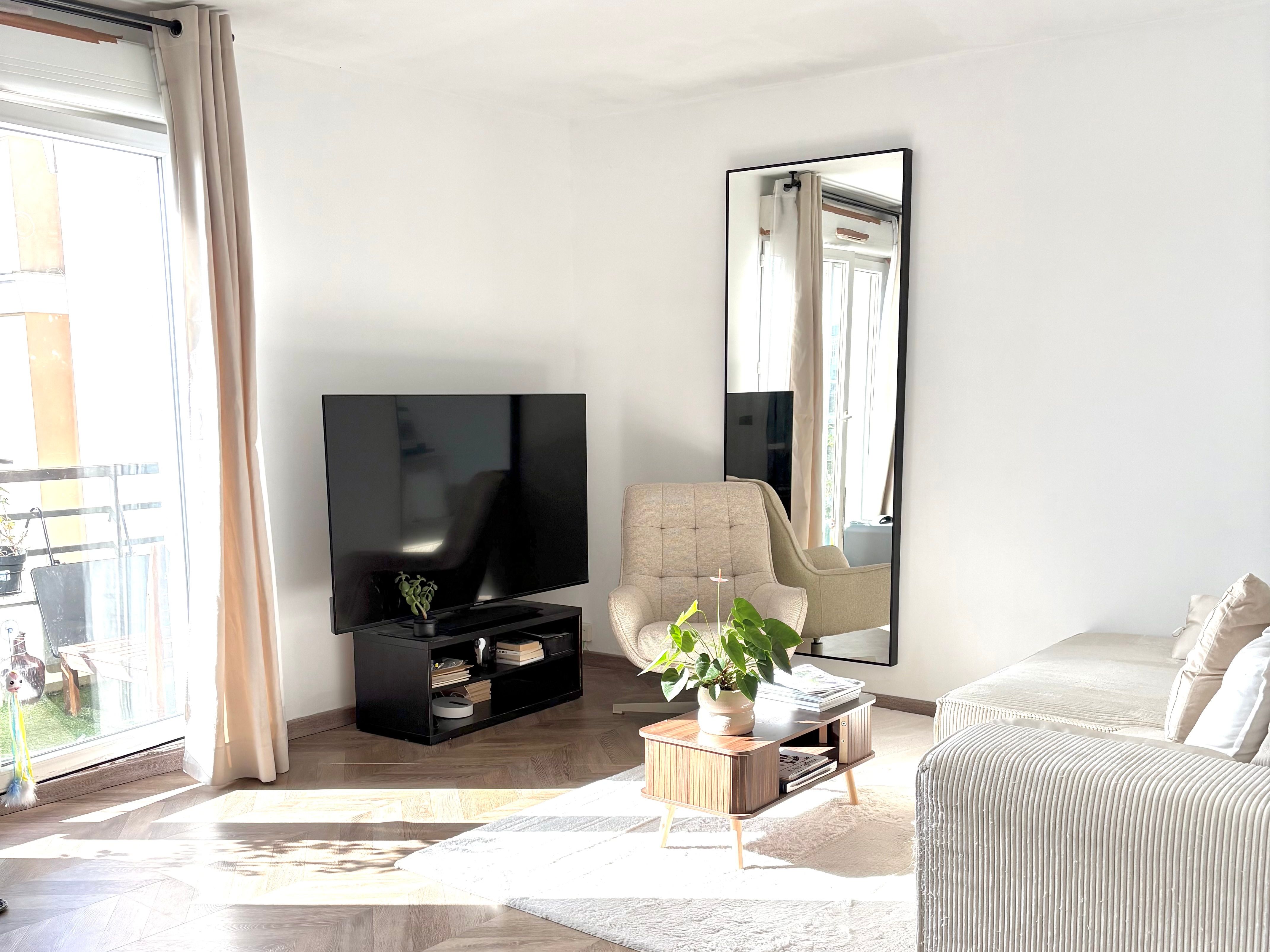 Appartement traversant au dernier étage avec terrasse et balcon – proximité de La Défense direct Saint-Lazare (loyer tout inclus) Colombes
