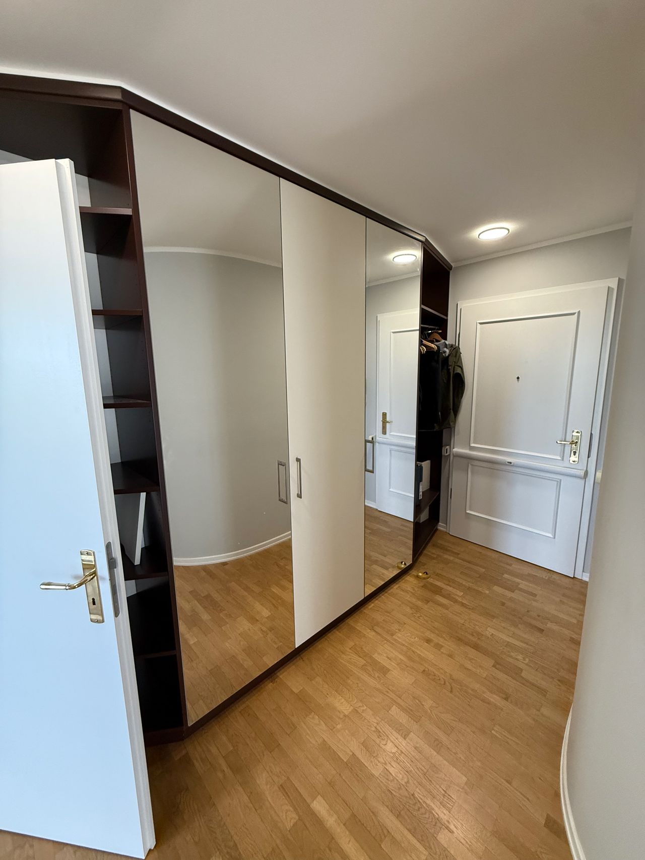 Modern Apartment with Large Terrace and Waterfront View in Charlottenburg