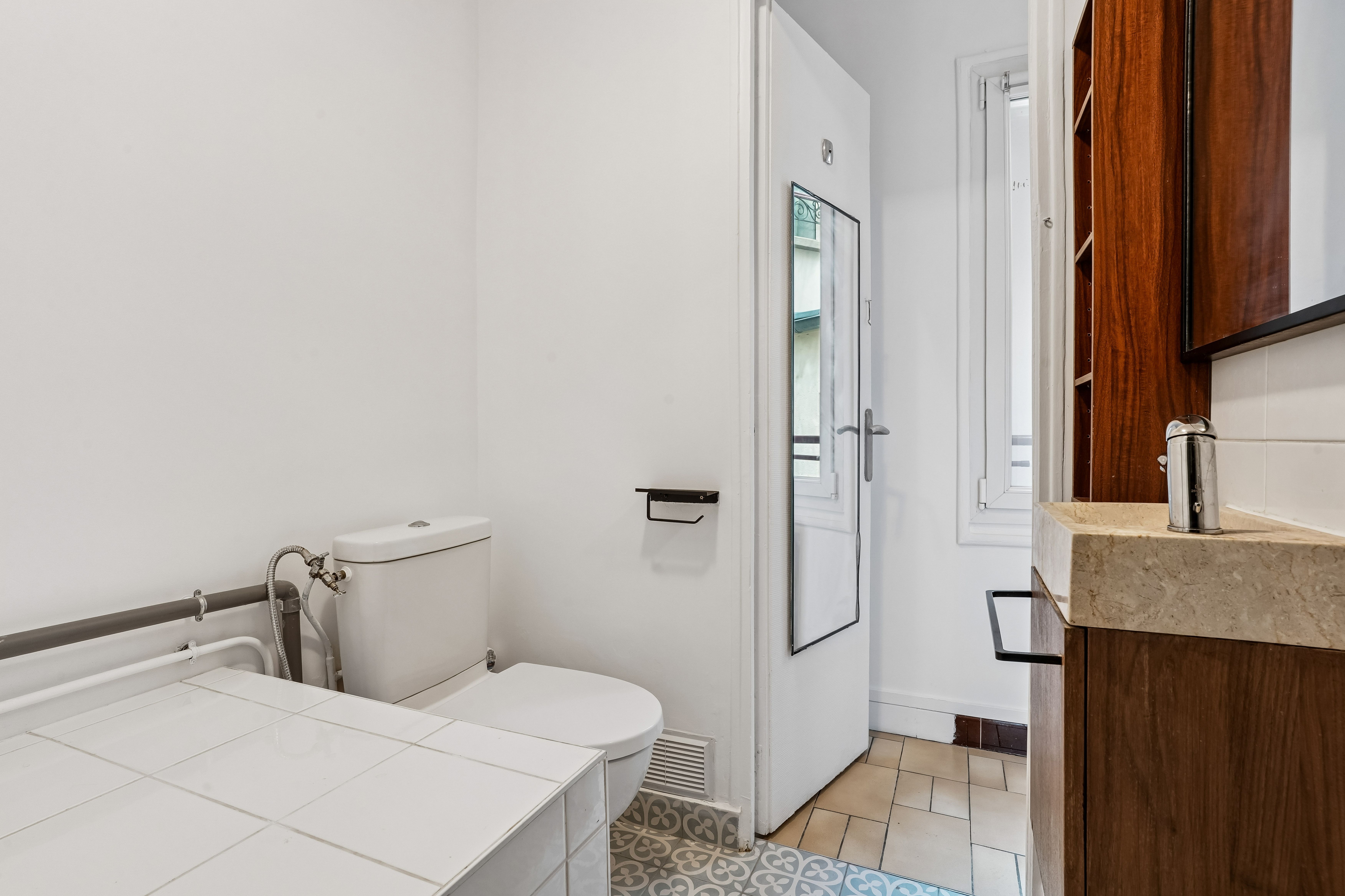 Location Necker / rue de Vaugirard (1er étage) (loyer tout inclus)