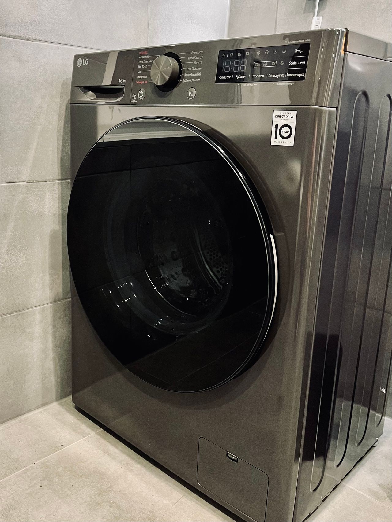 Gorgeous, completely new renovated flat in Old Town Düsseldorf