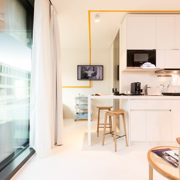 Modern Urban Loft in Berlin Tiergarten with Hotelliving in Charlottenburg