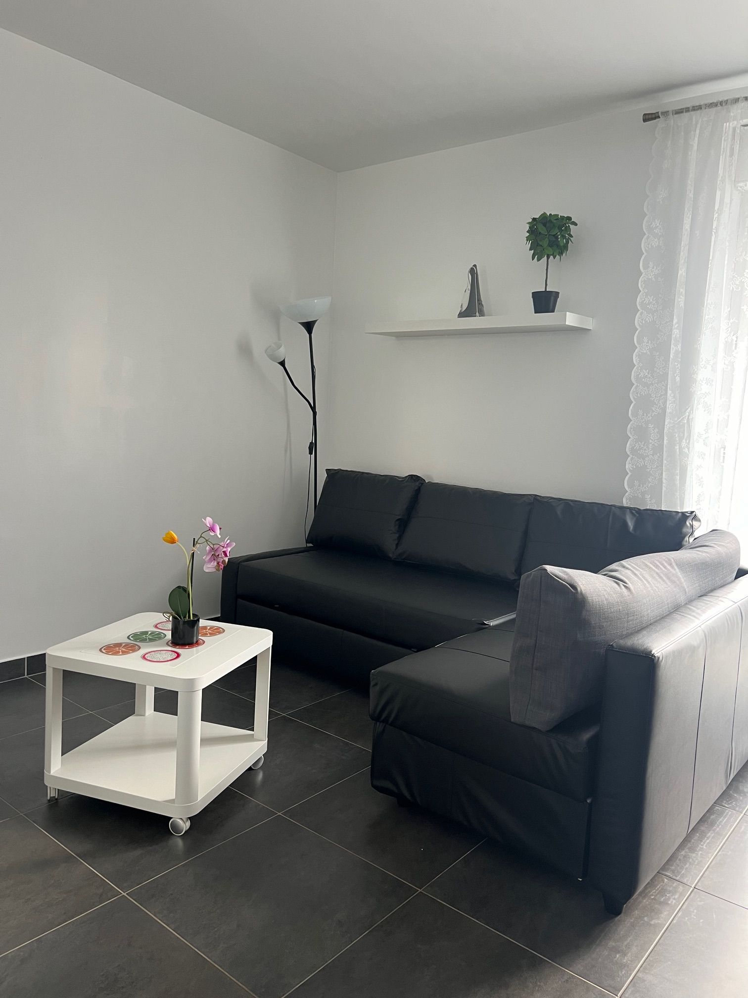 Location Studio T1 lumineux et spacieux avec balcon et parking à Noisy-le-Grand (loyer to