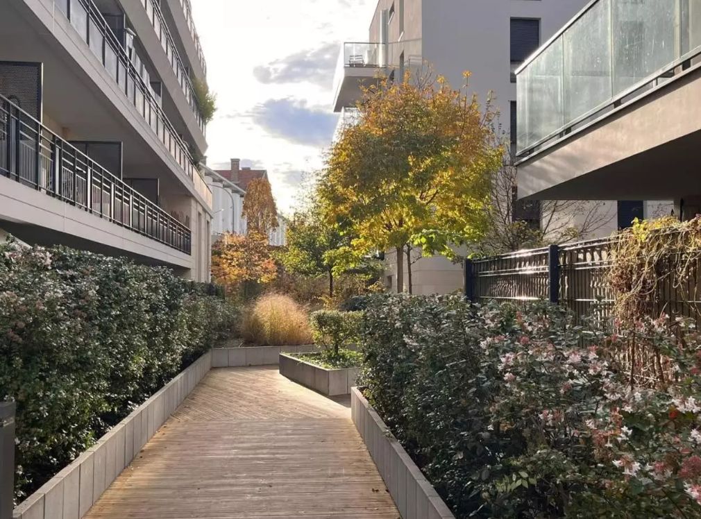 🎯 Premium 2-Bedroom Apartment + 2 Large Balconies – Near La Défense (10 min) (loyer tout inclus) Colombes