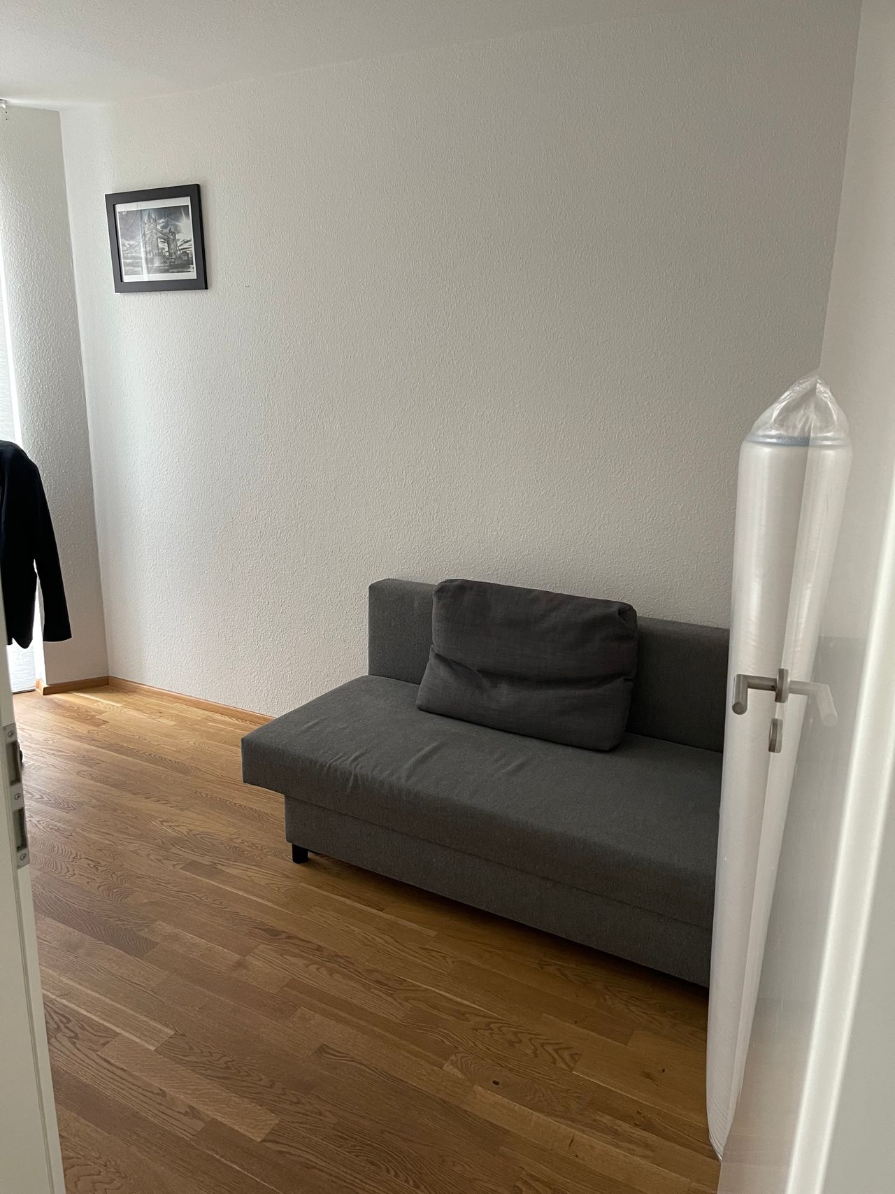 Luxury furnished 3-bedroom apartment with guest toilet and loggia with Taunus view in Riedberg, Frankfurt am Main
