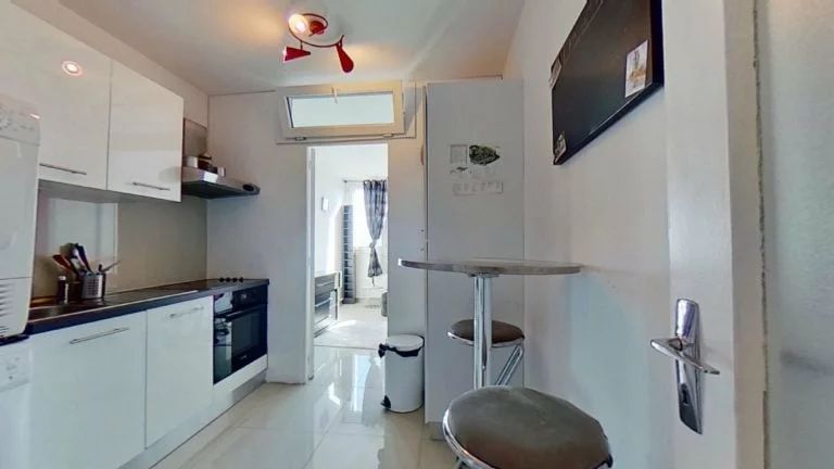 Location Chambre en colocation dans un grand appartement (loyer tout inclus)