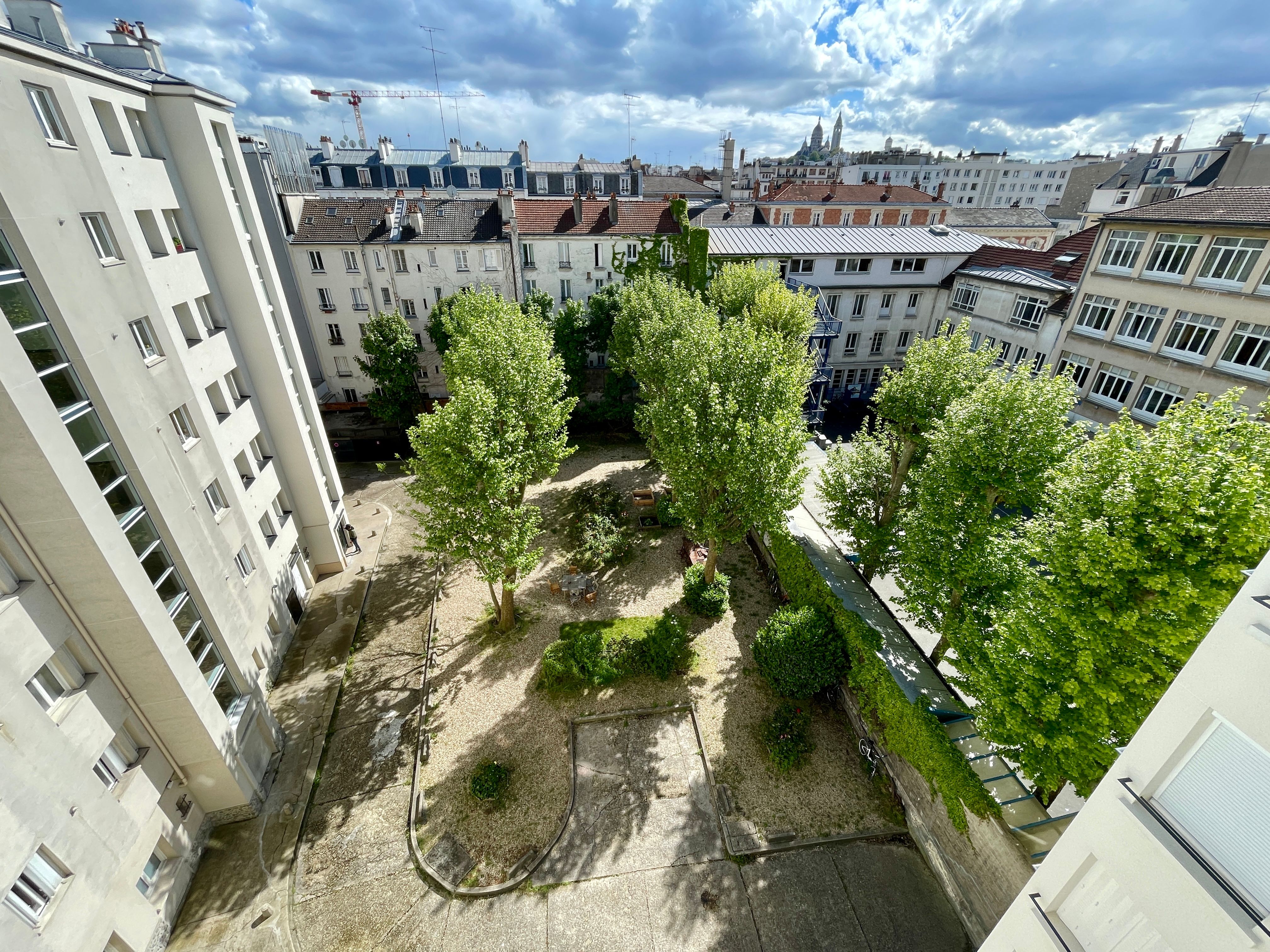 Location Spacious and Comfortable 3-Room Apartment (loyer tout inclus)