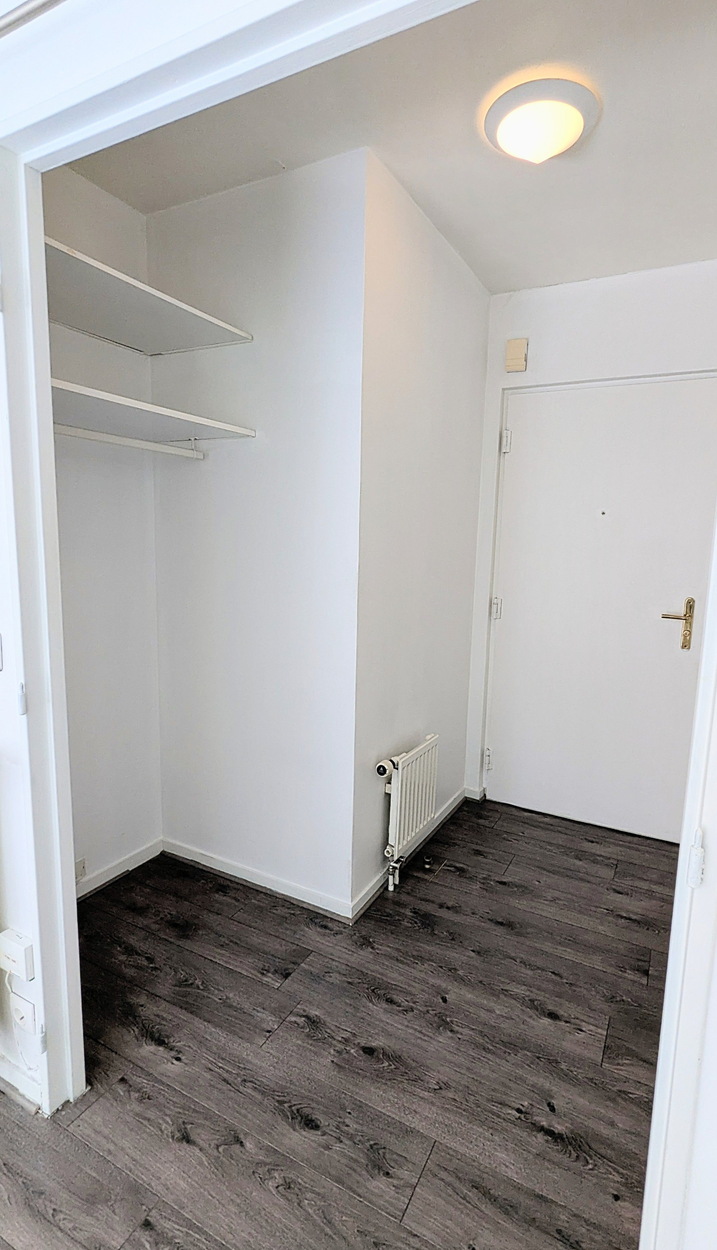 Location Location T1 bis meublé – 35m² + jardin privé – Rueil-Malmaison (loyer tout inclu