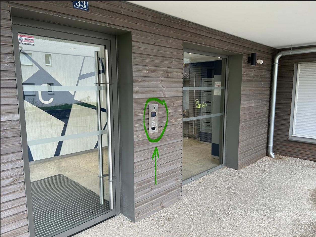 Location Élégant T2 Moderne à Annemasse avec Terrasse Privée – Confort et Proximité de Ge