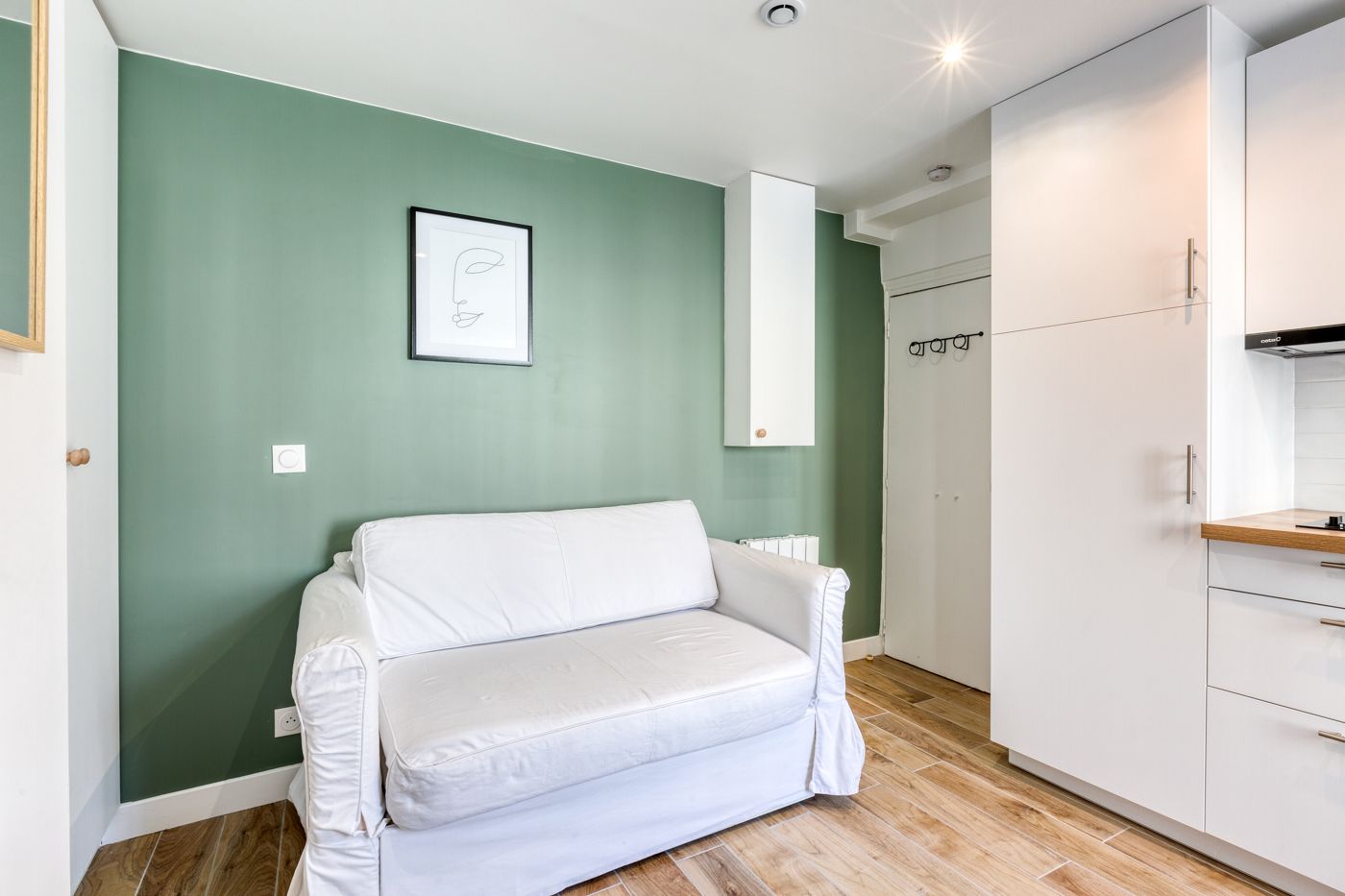 Location Paris 19e – rue de Belleville – Studio lumineux rénové (loyer tout inclus)