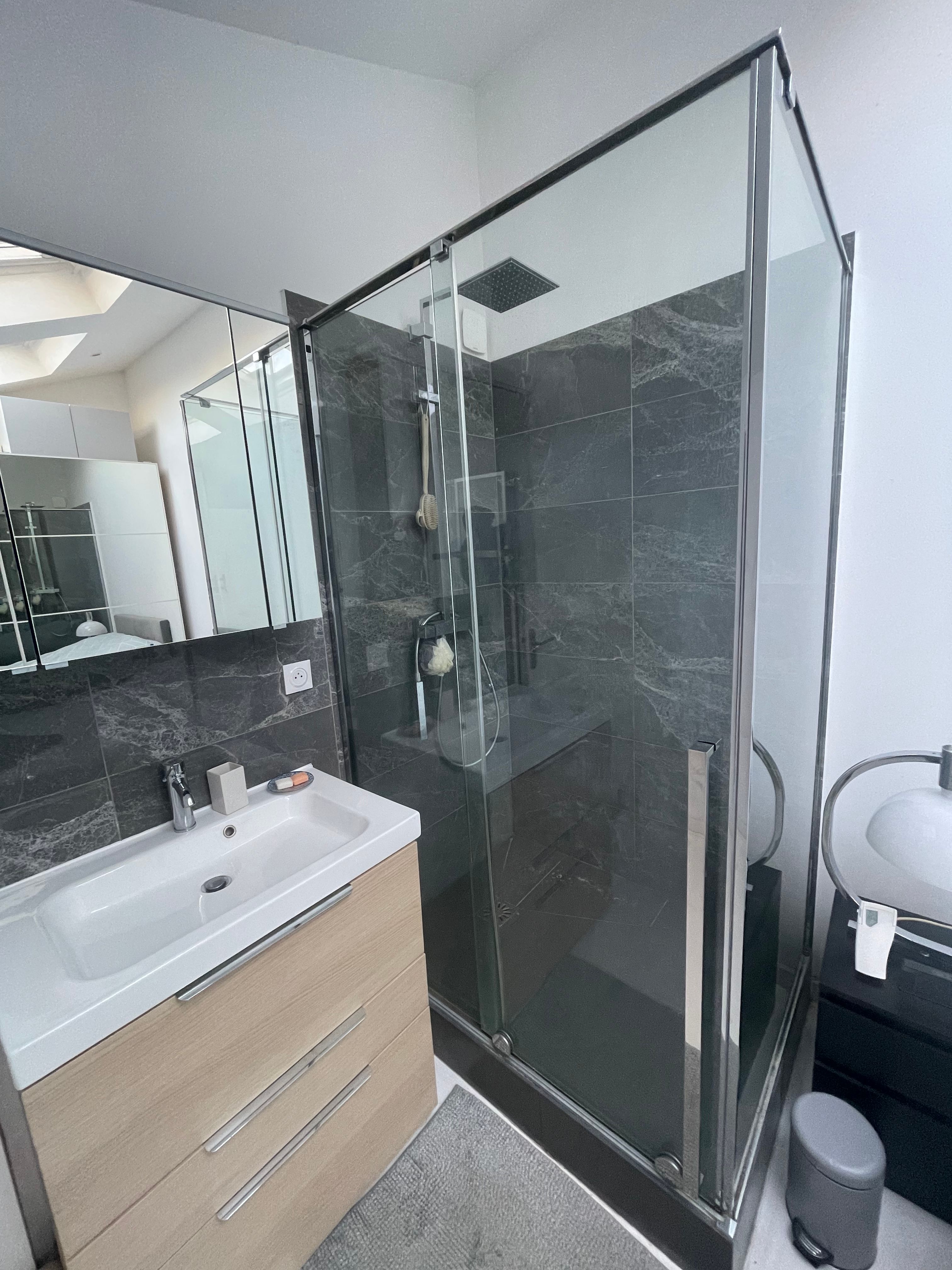 Location Maison rénovée par un architecte · 4 chambres · Jardin privé · À 15 min de La Dé
