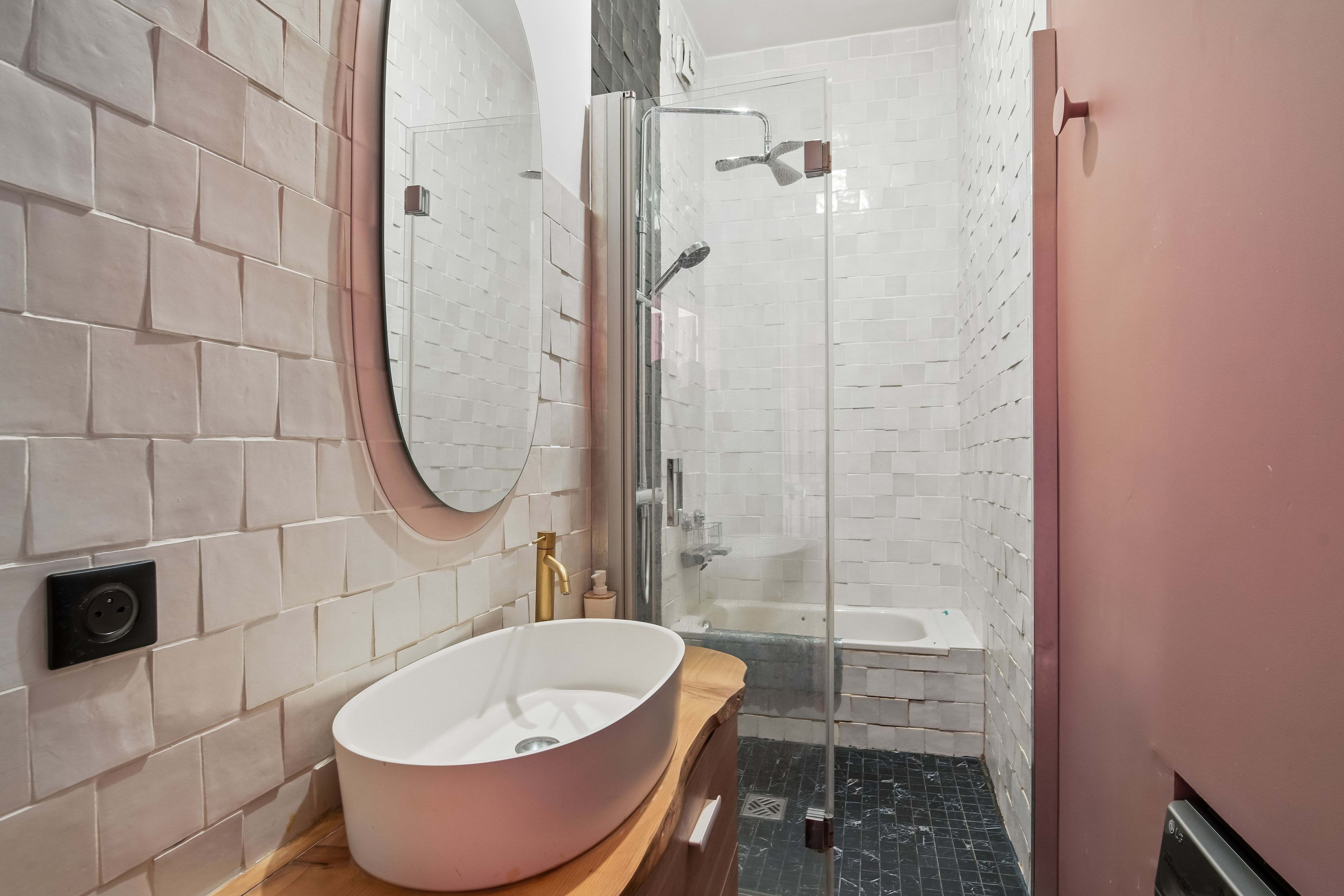 Location Rivoli / av Victoria (loyer tout inclus)