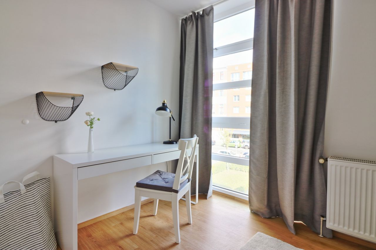 Furnished 4-room apartment in quiet city location